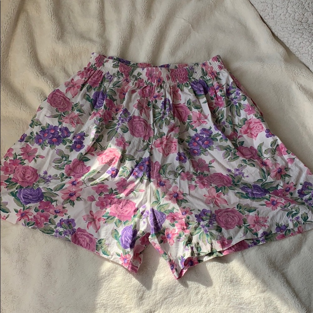 Beautiful floral David Wayne shorts